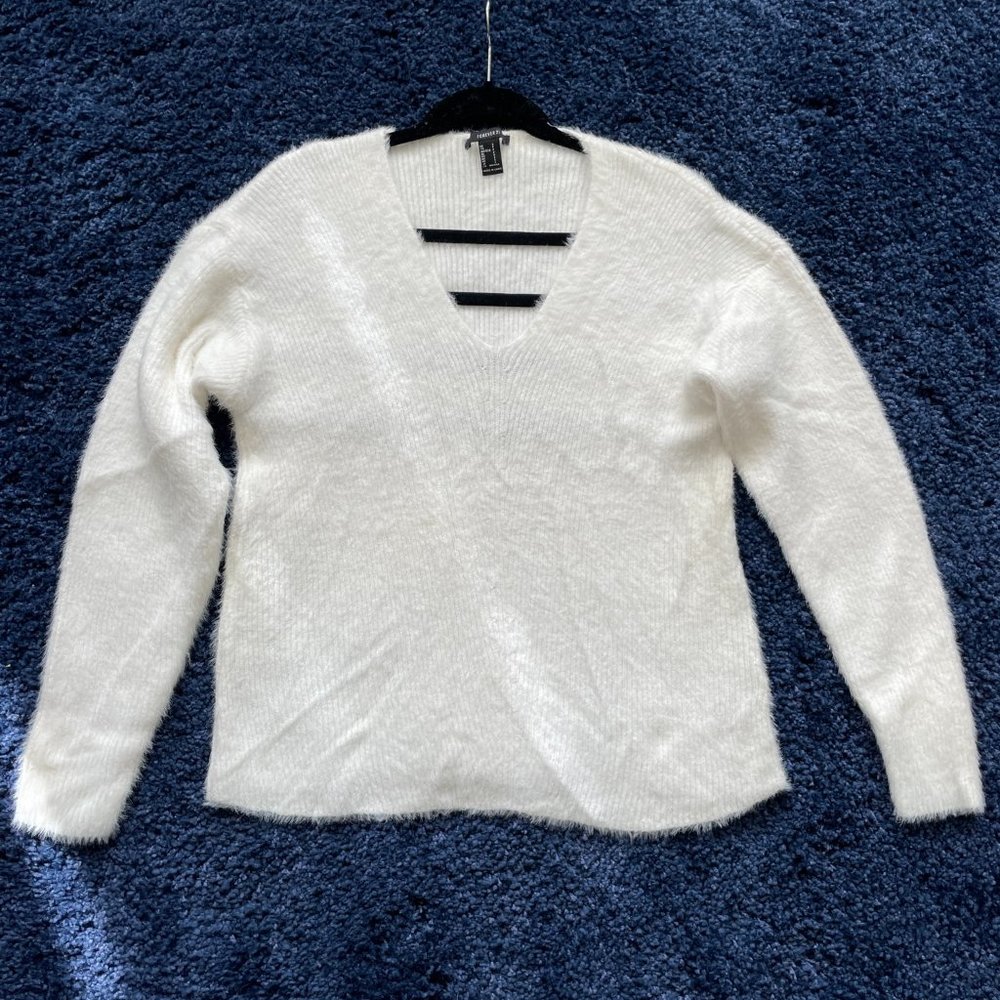 White V neck fuzy comfy sweater